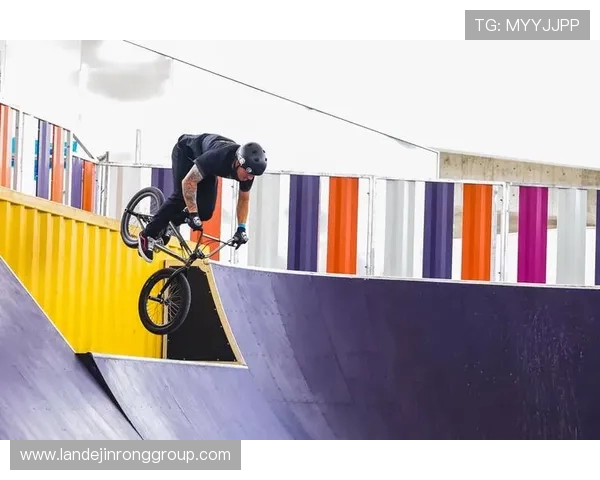 上海极限运动队团队协作创新高引领全国极限运动新潮流