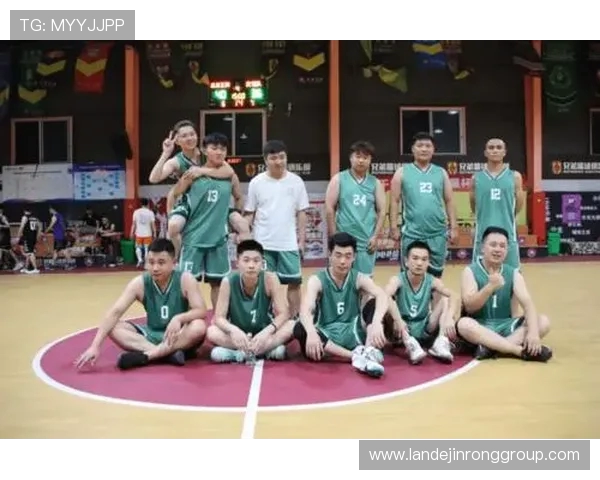 上海篮球队的崛起与荣耀揭秘探索他们背后的力量与激情