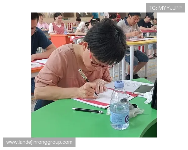 专访周娜揭秘英雄联盟成功背后的策略与故事