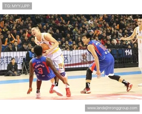 南京乒乓球队边路渗透战术解析与实践探讨 南京乒乓球队边路渗透战术解析与实践探讨