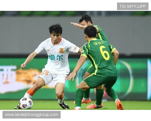 武汉足球队在洲际杯中的速度优势与战术分析