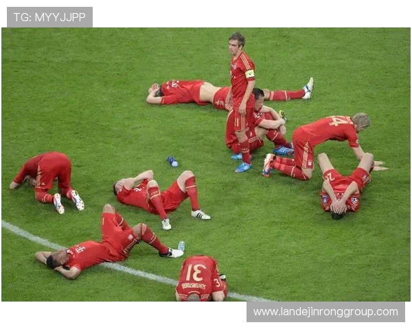 圣菲联合与阿独立的激烈对决揭示了足球战术的精彩与魅力