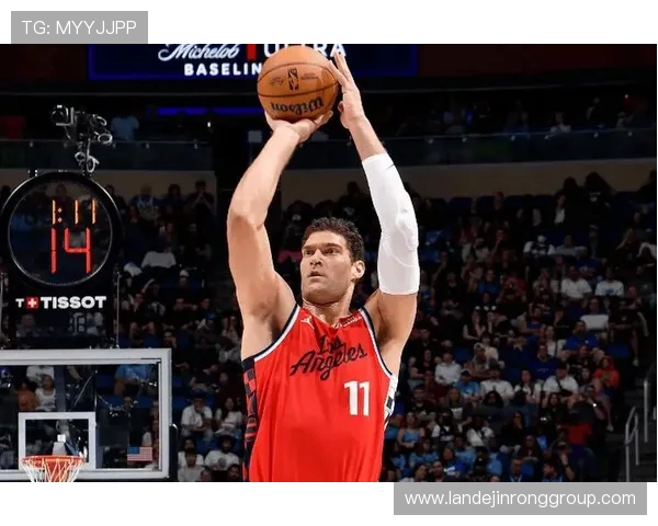 布鲁克洛佩斯的篮球之路与职业生涯的辉煌成就分析 布鲁克洛佩斯的篮球之路与职业生涯的辉煌成就分析