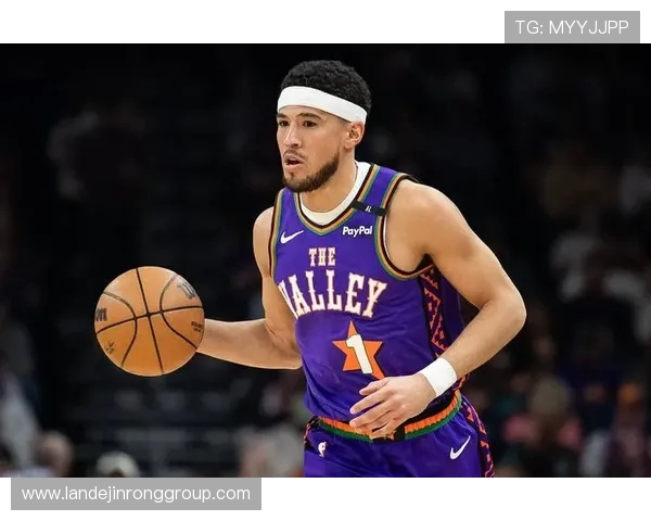 德文布克的崛起之路:从新秀到NBA超级明星的蜕变历程 德文布克的崛起之路:从新秀到NBA超级明星的蜕变历程
