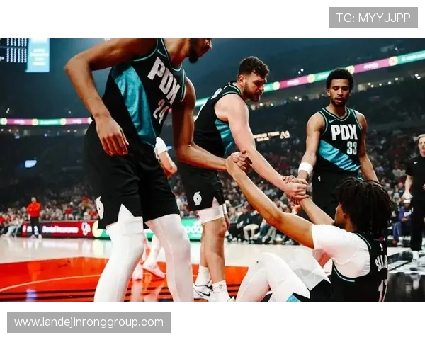 快船与勇士激战第4节精彩回顾球迷热议关键时刻与战术调整