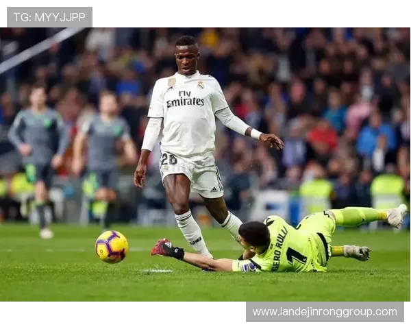 维尼修斯：从青涩小将到世界足球舞台的璀璨明星之路