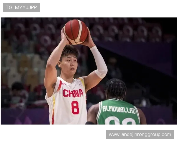 赵睿带领中国男篮重返巅峰之路展现年轻力量与团队精神的完美结合