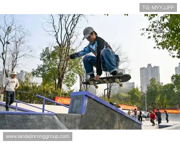 重庆滑板队的逆袭之旅:从默默无闻到闪耀街头的奋斗故事