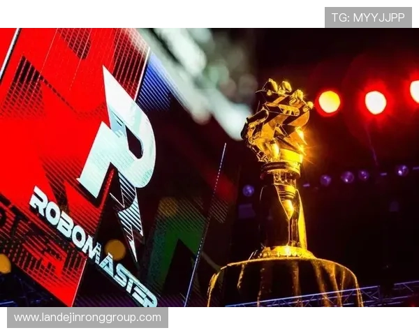 V5战队在大师赛积分榜中以71分稳居第一位置，竞争激烈引发关注