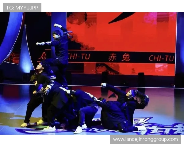 武汉街舞队战术揭秘：热血街舞背后的团队默契与创意碰撞